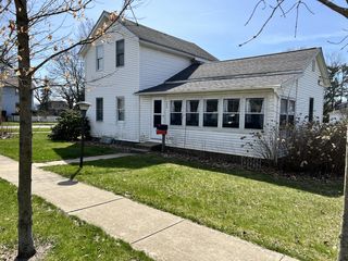 222 Pine St, Schoolcraft, MI 49087