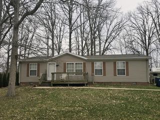 493 Richard St, Quincy, MI 49082