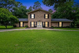 461 Country Pl, Longview, TX 75605
