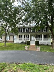 554 Douglas Bend Rd, Gallatin, TN 37066