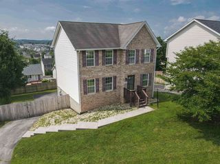 1075 New Village Dr NW, Christiansburg, VA 24073