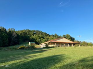 336 Cloud Creek Rd, Rogersville, TN 37857