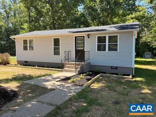 420 Rolling Path Rd, Louisa, VA 23093