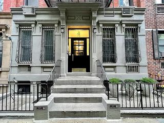 348 E  89th St #3E, New York, NY 10128