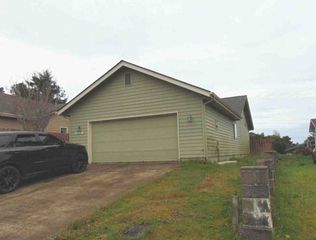 846 Sanford St, Coos Bay, OR 97420