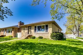 7524 E  Prairie Rd, Skokie, IL 60076