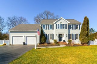 11 Windmill Ln, Westwood, MA 02090