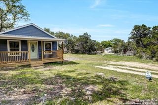 469 W Overlook Dr, Canyon Lake, TX 78133