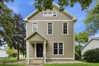 410 W  Pearl St, Wapakoneta, OH 45895