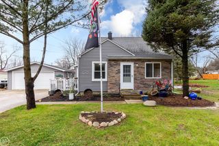 58921 Rosell Rd, Lenox, MI 48048