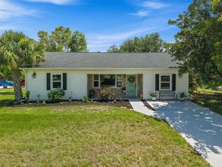 8795 101st Ct, Vero Beach, FL 32967