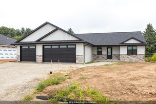 N3946 Deere Dr, Freedom, WI 54913