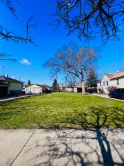 4534 Arthur Ave, Brookfield, IL 60513
