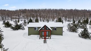 9626 Springvale Rd, Boyne Falls, MI 49713