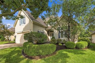 5272 W  150th Ter, Leawood, KS 66224