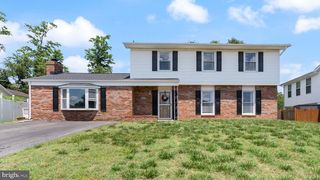 1916 Cuire Dr, Severn, MD 21144