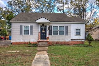 555 1st St, Shannon, GA 30161