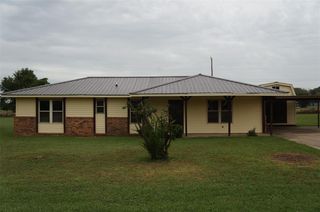411 W  Henderson St, Wayne, OK 73095
