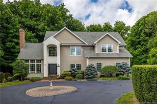 37 Cranberry Ln, Middletown, CT 06457