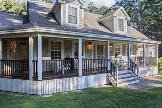 25 Logging Road, Cape Neddick, ME 03902