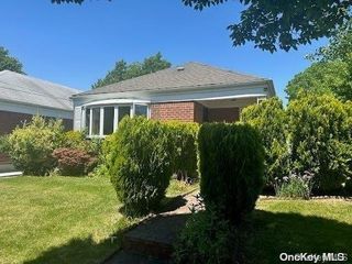 190-19 50 Avenue, Flushing, NY 11365