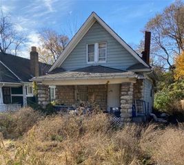 3810 Olive St, Kansas City, MO 64109