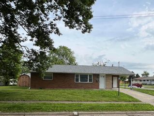 1562 Argus Rd, Columbus, OH 43227