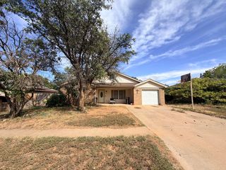 1804 Aberdeen Ave, Wolfforth, TX 79382