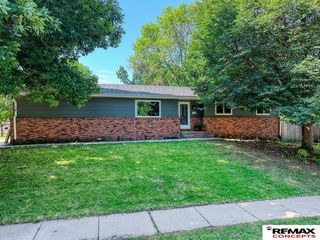 4749 Duxhall Dr, Lincoln, NE 68516