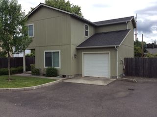 1381 SE M St, Grants Pass, OR 97526