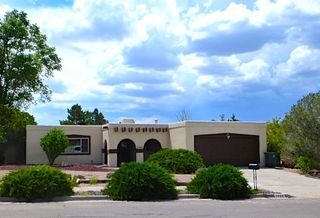 2204 Brillante St, Santa Fe, NM 87505