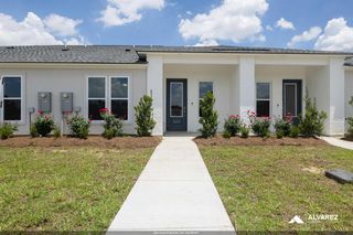 5643 Emmie Dr, Zachary, LA 70791