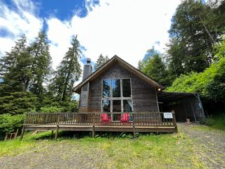 3450 Hubert Rd, Tillamook, OR 97141