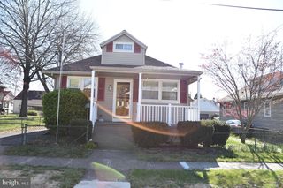 315 Carre Ave, Essington, PA 19029