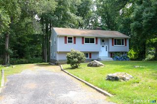 13 Victoria Lane, Old Lyme, CT 06371