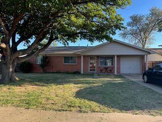 917 Adrian St, Lubbock, TX 79403