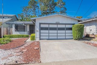 1184 Manzanita Dr, Pacifica, CA 94044