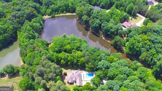 72 Lake Ct, Jefferson, GA 30549