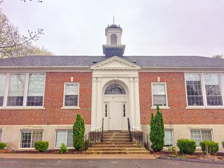 114 Huckleberry Hill Rd #B, Avon, CT 06001