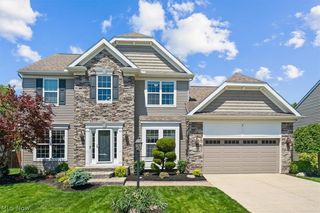 34592 Braemore Dr, North Ridgeville, OH 44039