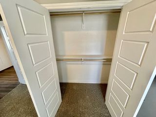 Middle bedroom closet