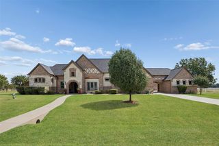 1908 Morningside Ln, Red Oak, TX 75154