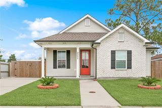 2332 Francis Ave, Violet, LA 70092