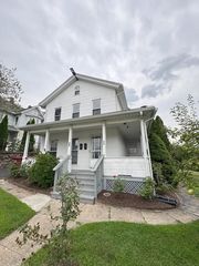 99 Oak St #1, Naugatuck, CT 06770