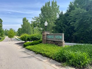 1460-1462 Trailview Dr, Greenville, MI 48838