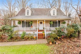 2000 Ridgeview Ln, Seneca, SC 29678