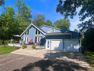 3493 E  Buckhorn Dr, Millersburg, OH 44654