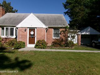 31 Albert Drive, Albany, NY 12203