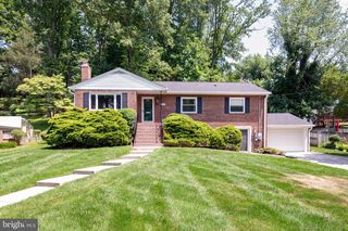 3305 Patrick Henry Dr, Falls Church, VA 22044
