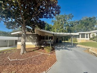 665 Hickory Hl, Lady Lake, FL 32159